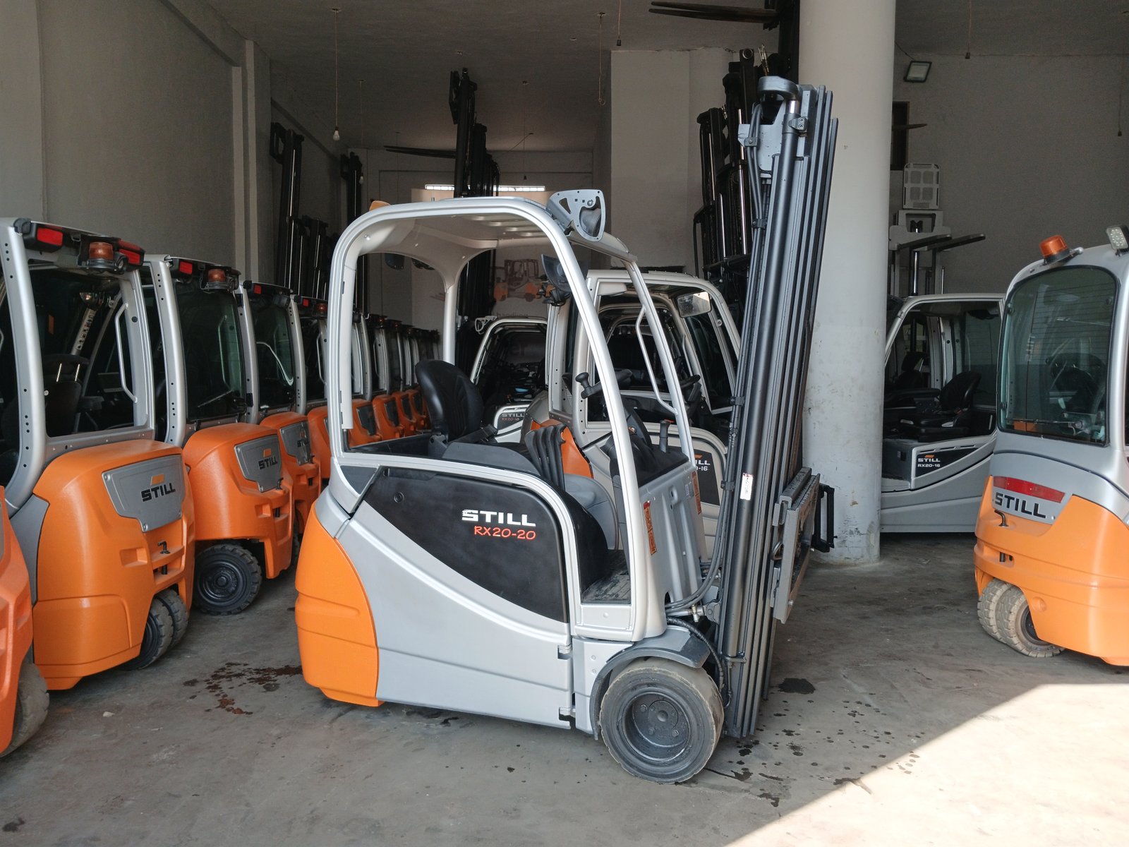 فوركليفت كهرباء الماني STILL RX20-20 حمولة 2 طن