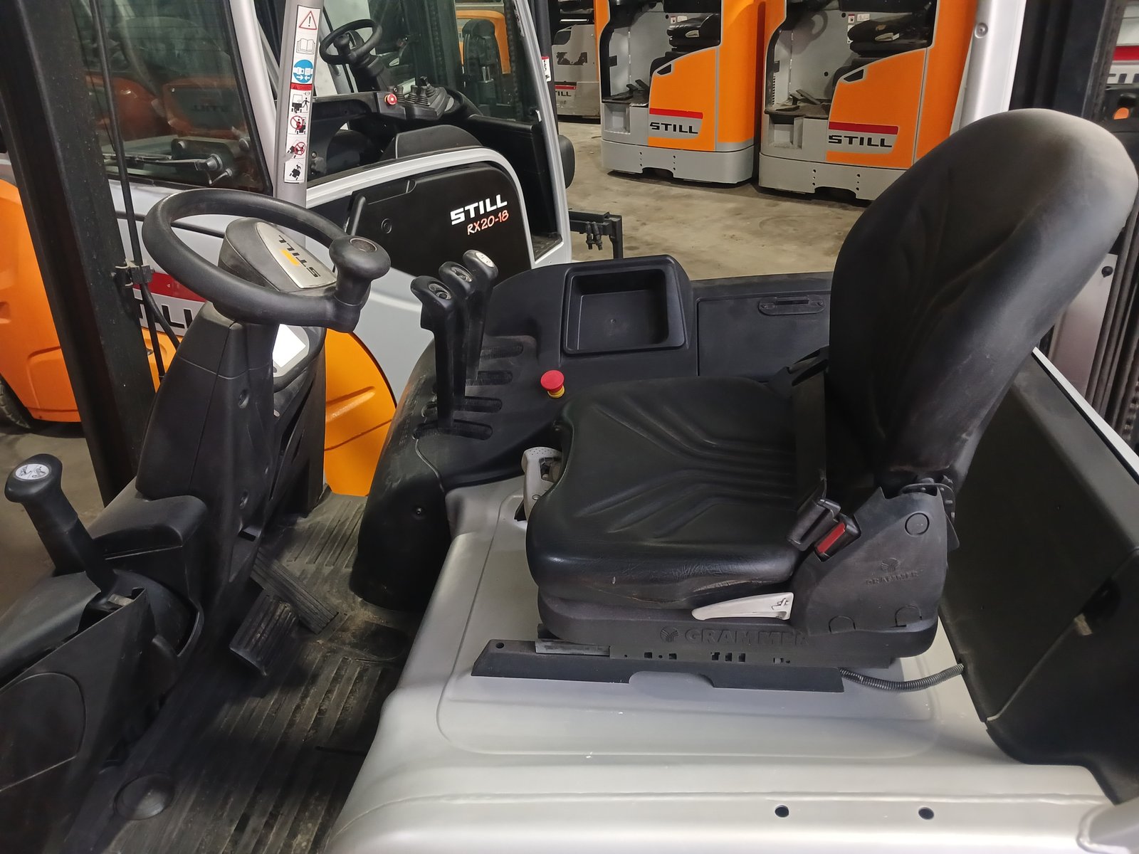 فوركليفت كهرباء الماني STILL RX20-20 حمولة 2 طن - صورة 3