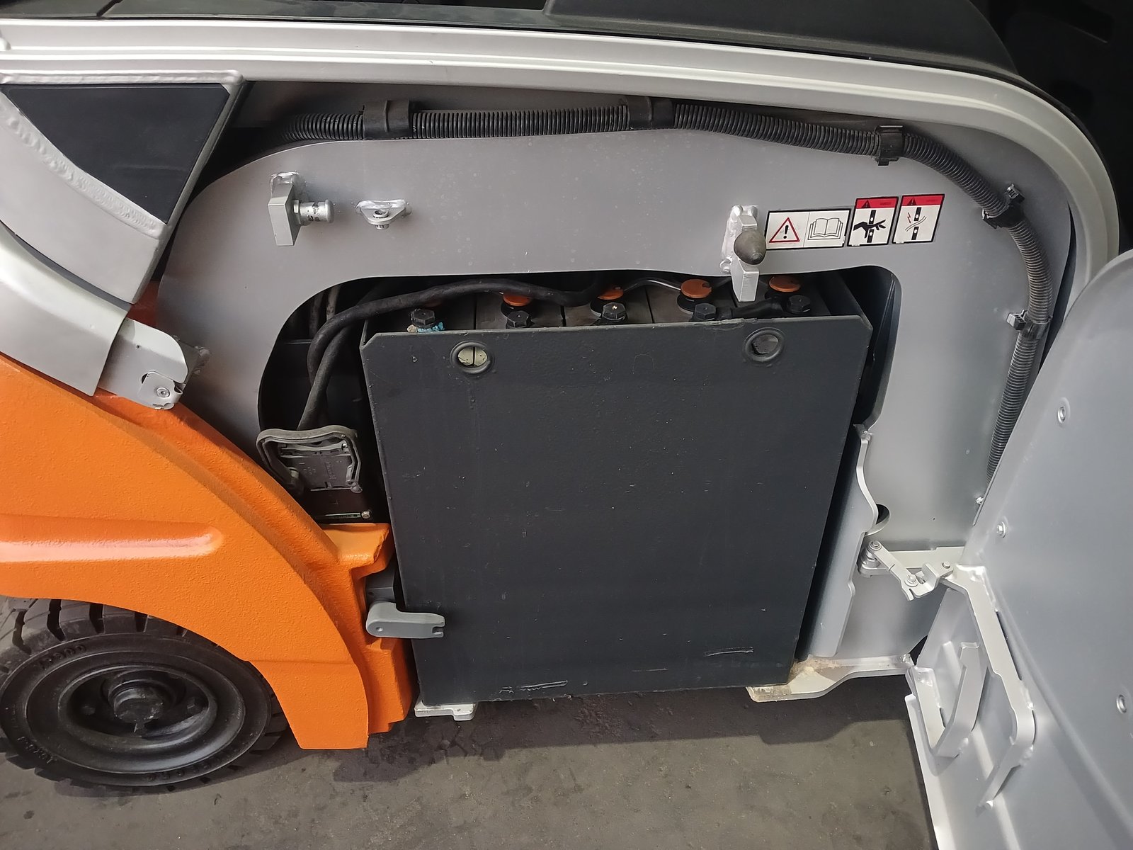 فوركليفت كهرباء الماني STILL RX20-20 حمولة 2 طن - صورة 5