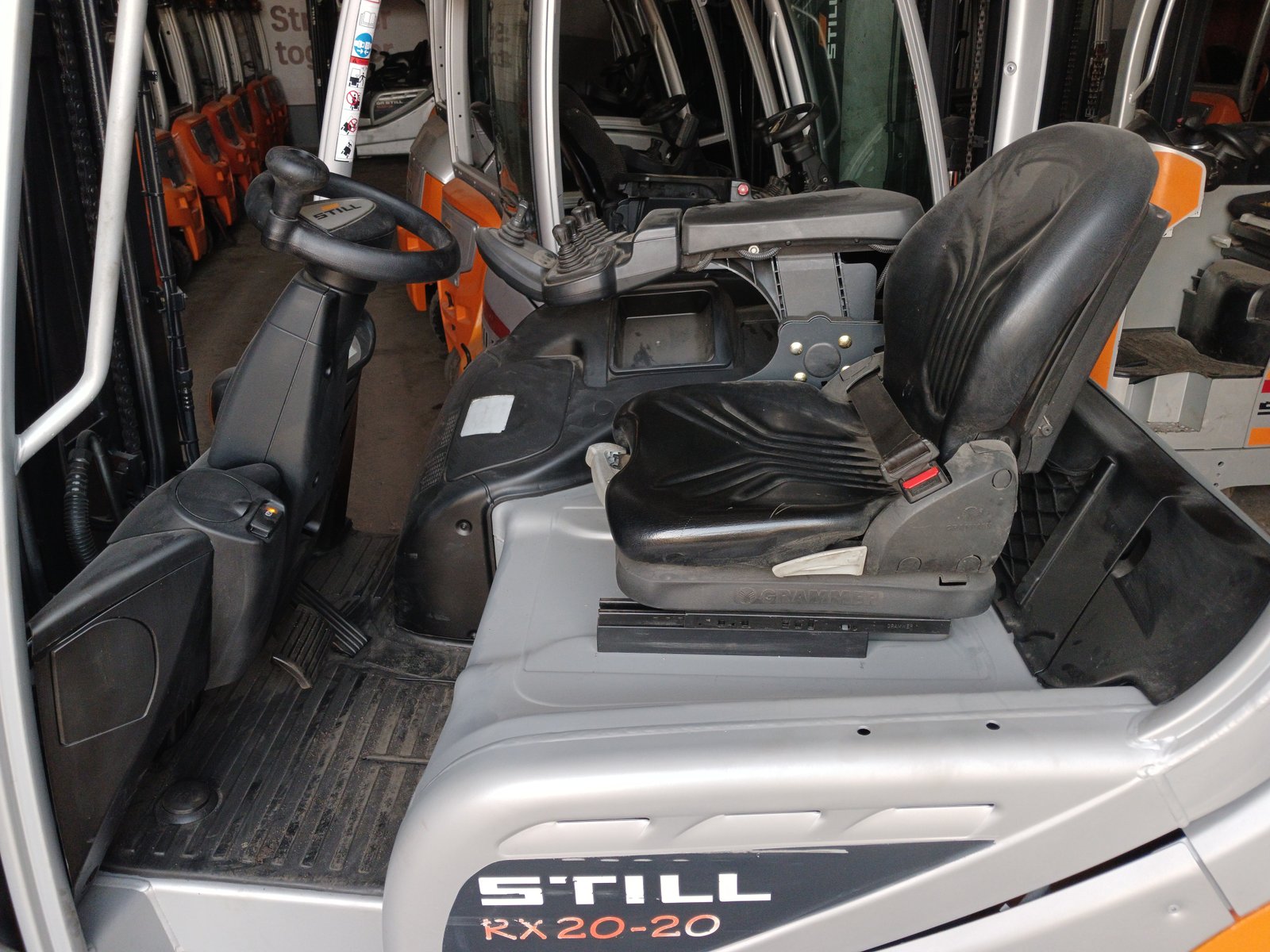 فوركليفت كهرباء الماني STILL RX20-20 حمولة 2 طن - صورة 4