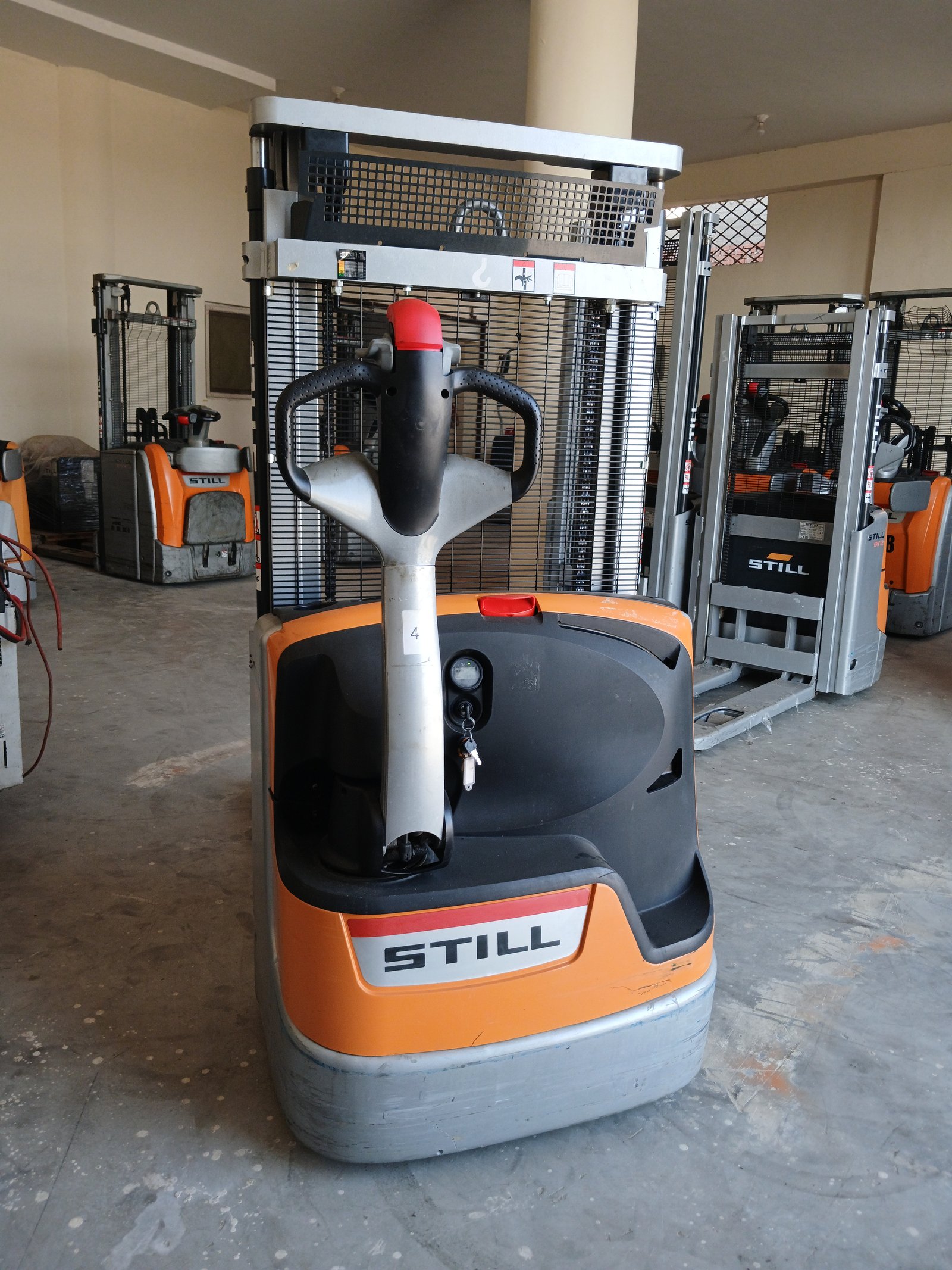 ستاكر كهرباء الماني STILL EXV12 حمولة 1,2 طن